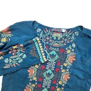Johnny Was C28221-9 Embroidered Cupra Rayon Floral Tunic Top Teal Size S Boho